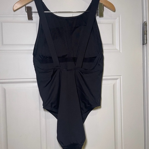 Andie Classic Black Swimwear - Picture 3 of 4